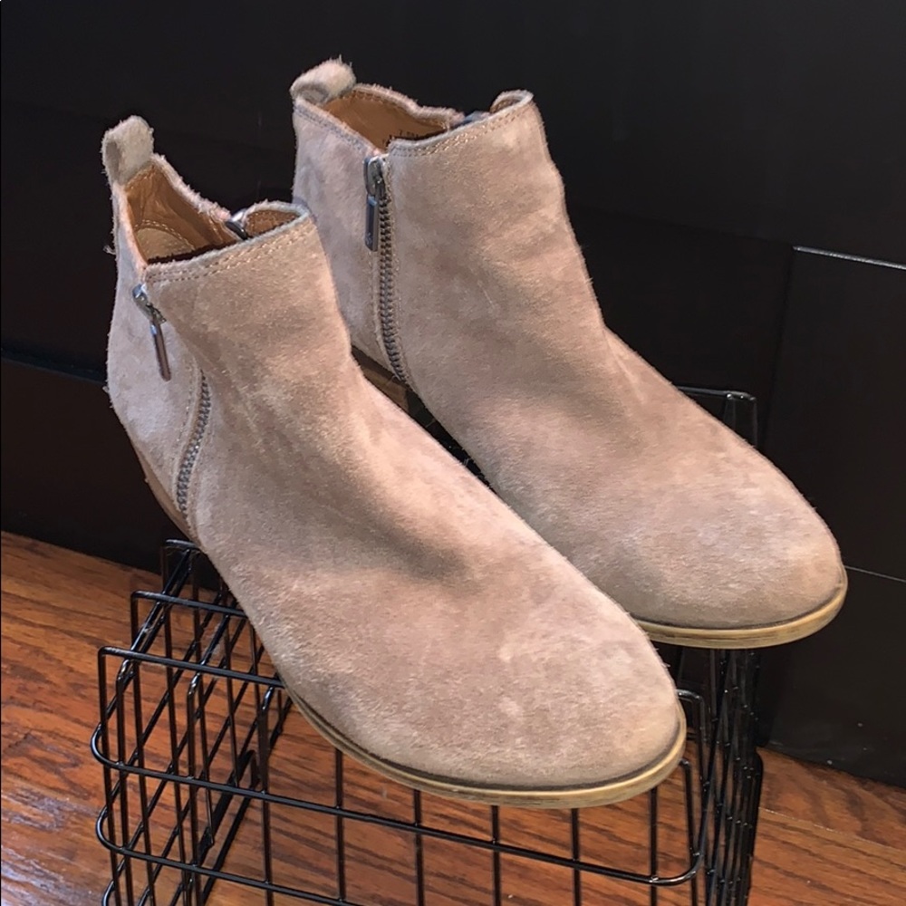 Ankle booties🥰